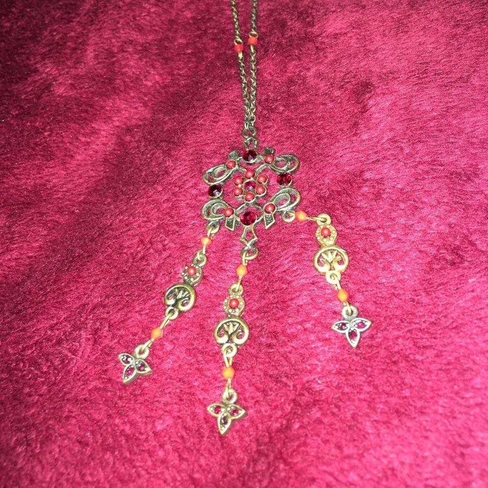 🛍 Necklace